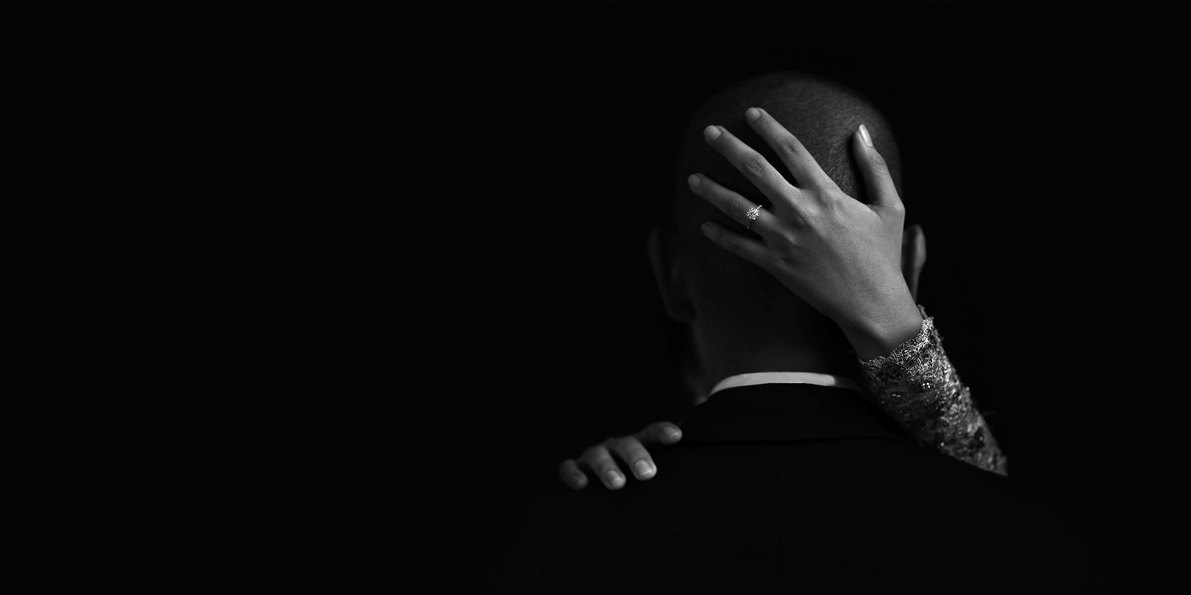 Sélection élégante de gemmes rares pour bagues de fiançailles par Maison Artbery