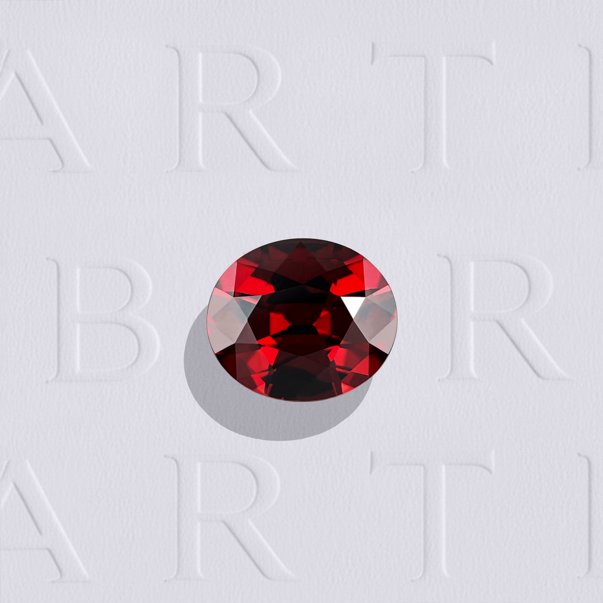 Grenat Rouge naturel ovale facetté de 1.05 carat, originaire de Madagascar, de couleur rouge profond, très légèrement inclus. Aucun traitement.