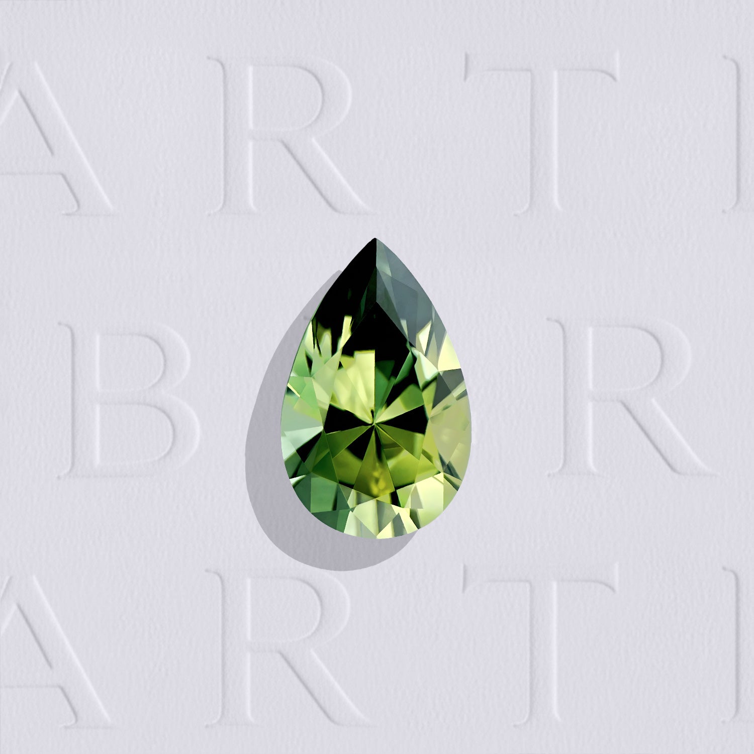Saphir bicolore naturel poire facetté de 1.05 carat, originaire d’Australie, présentant un bicolore prononcé, sans inclusion visible à l’œil nu et non traité.