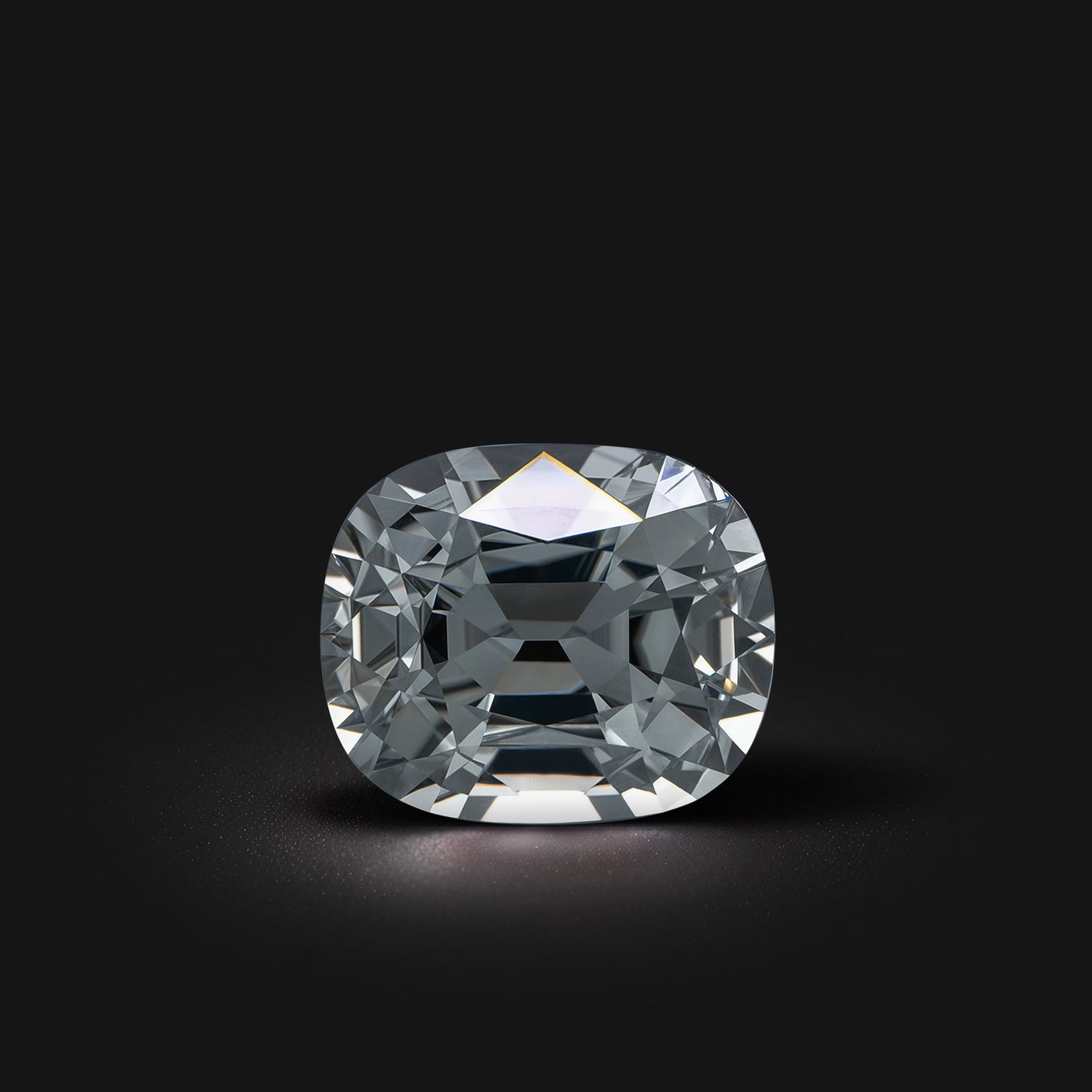 Spinelle gris coussin rectangle 1,54 carat, facetté, gris prononcé, Myanmar