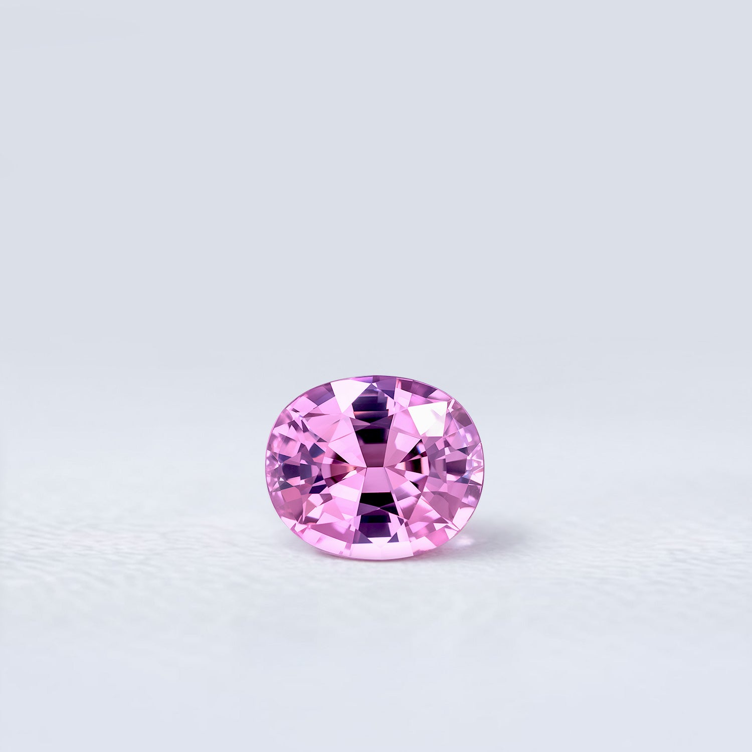 Spinelle rose ovale facetté 1,69ct, rose-violet soutenu, pureté parfaite, gemme rare, provenance Vietnam