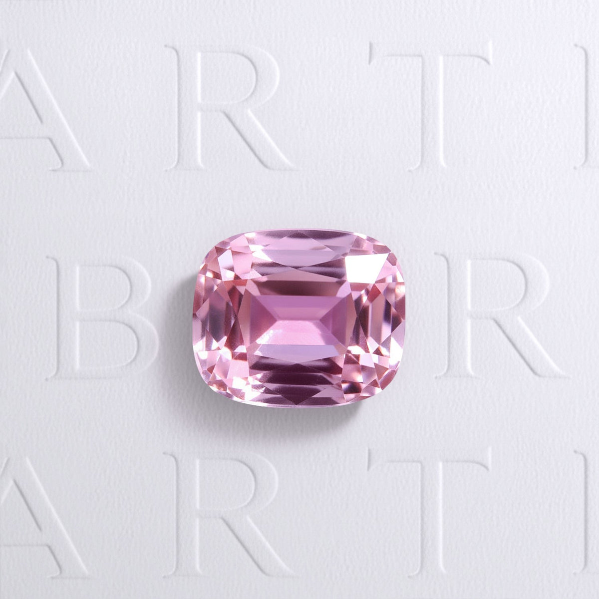 Tourmaline rose coussin rectangle facettée 2,63ct, rose prononcé, pureté sans inclusion à la loupe, Congo