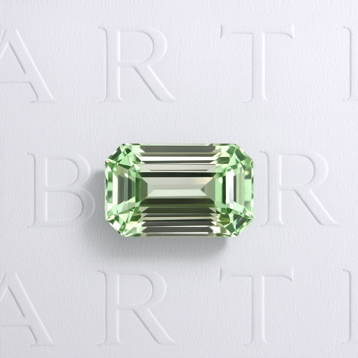 Tourmaline bicolore rectangle facettée 1,63ct, teinte bicolore léger, pureté sans inclusion à l’œil nu, non traitée, Congo