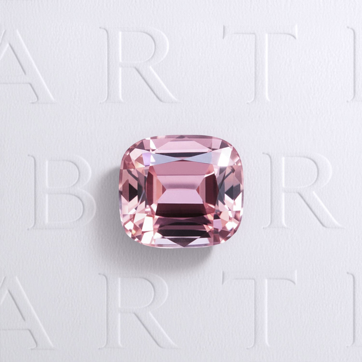 Tourmaline rose coussin rectangle facettée 1,91ct, couleur rose prononcée, très légèrement incluse, origine Congo