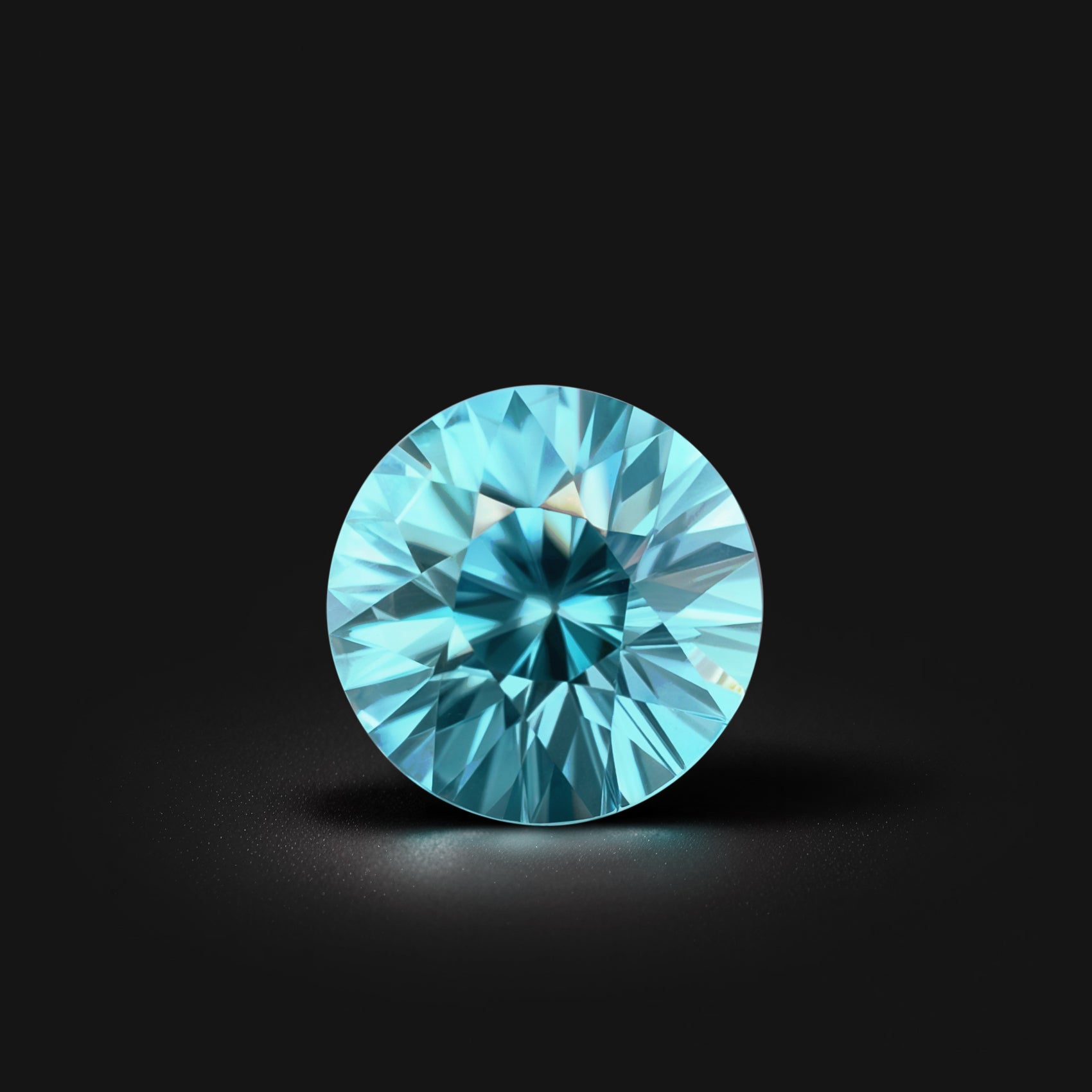 Pierre Précieuse Zircon Bleu Du Cambodge - 1,31 Carats, Coupe Ovale, VS1
