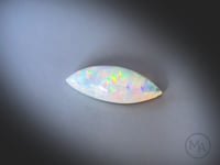 Vidéo d'une Opale naturelle cabochon taille marquise 2.81ct,non traitée, provenance Ethiopie.