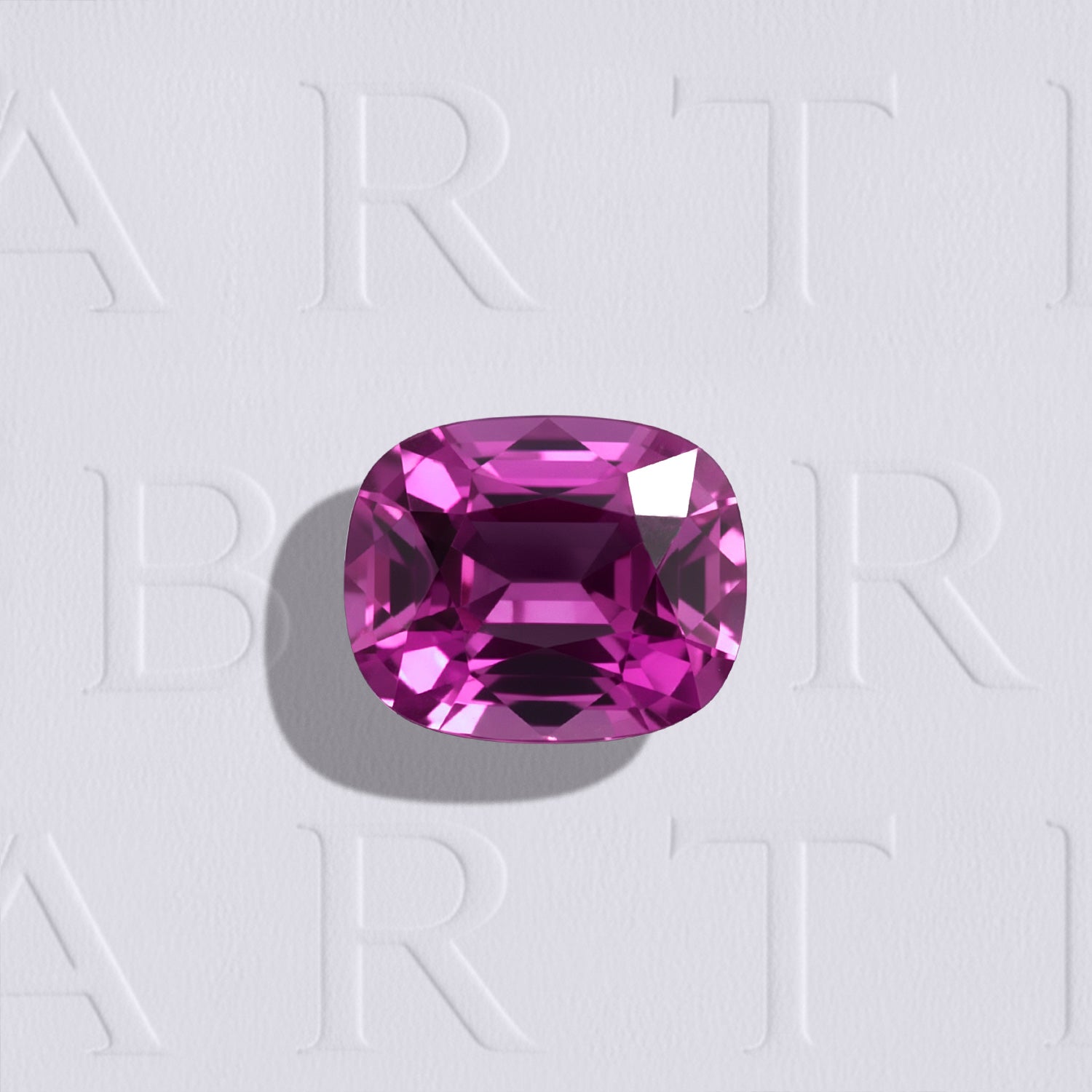 Grenat Rhodolite coussin rectangle facetté 1,90ct, violet rosé soutenu, aucune inclusion visible, aucun traitement, provenance Tanzanie