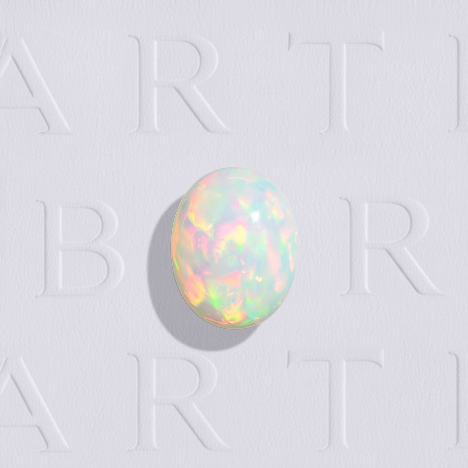 Opale Welo naturelle, taille cabochon, forme ovale, 1.14ct, feux intenses, provenance Ethiopie.