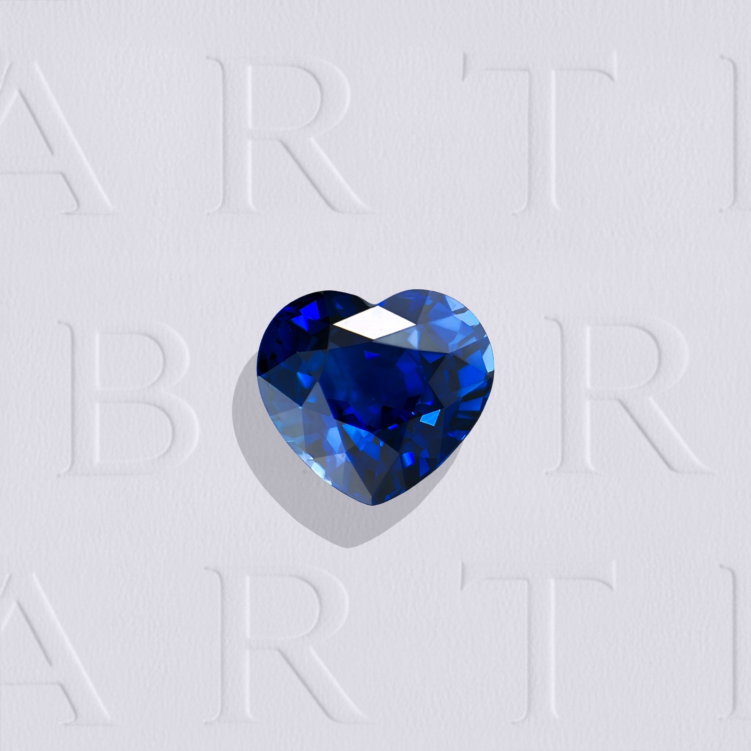 Saphir bleu naturel cœur facetté de 1.16 carat, originaire du Sri Lanka, de couleur bleu profond, sans inclusion visible à l'œil nu et chauffé.