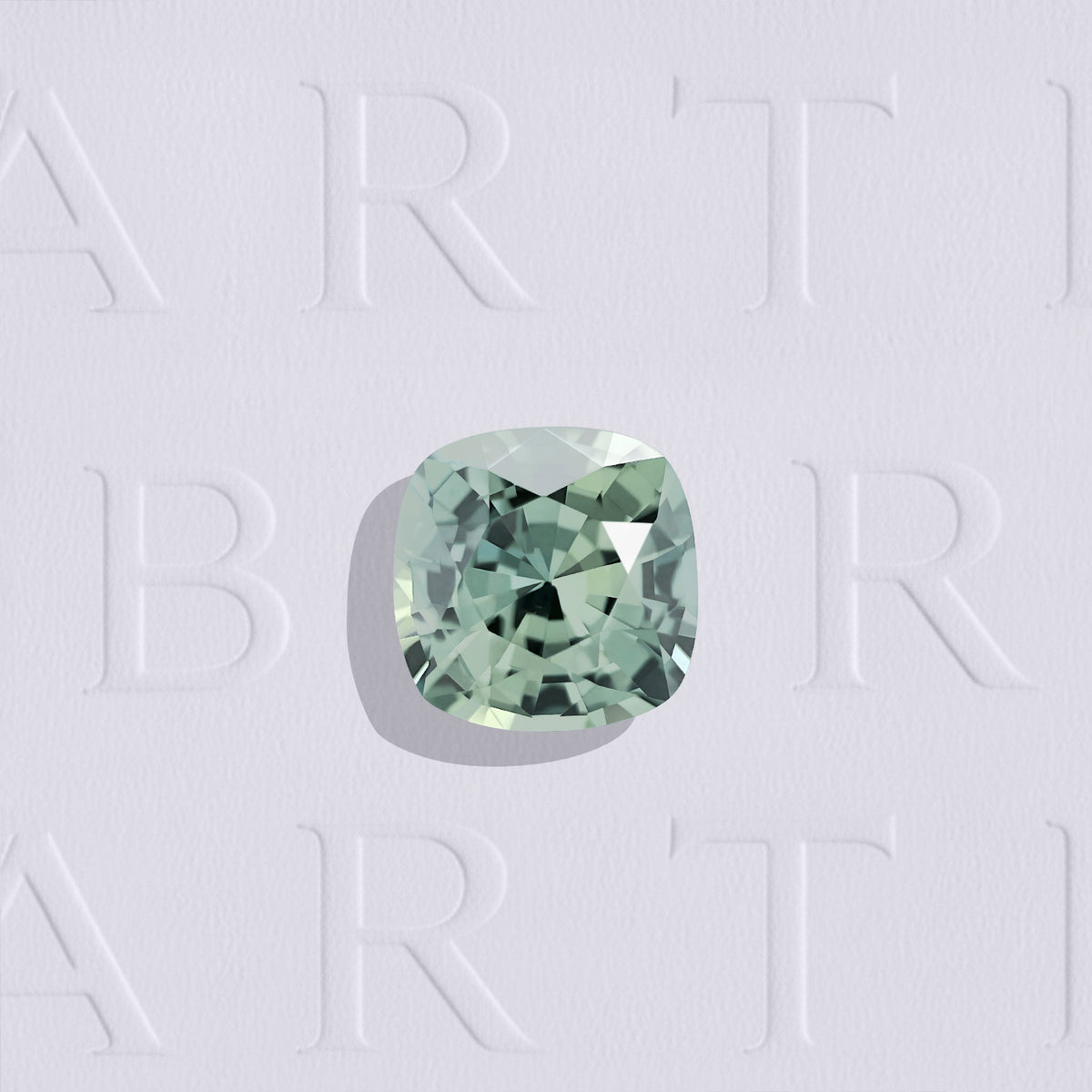 Saphir Teal naturel coussin carré facetté de 0.74 carat, originaire de Madagascar, de couleur bleu-vert prononcé, sans inclusion visible à l'œil nu. Aucun traitement.