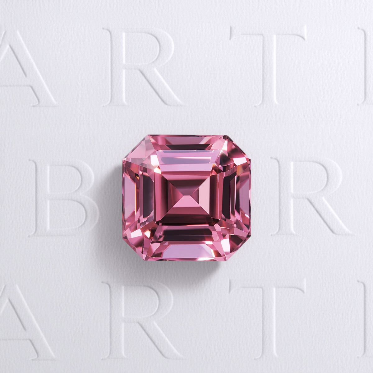 Tourmaline rose naturelle facettée de 2.31 carats, originaire du Congo, de couleur rose soutenu, sans inclusion visible à l’œil nu.